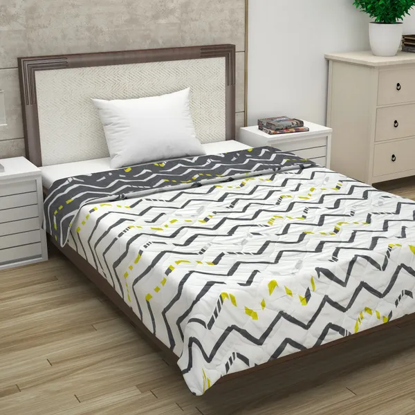 Abstract_Single_Comforter_for_Mild_Winter_(Polyester,_Grey_&_White)