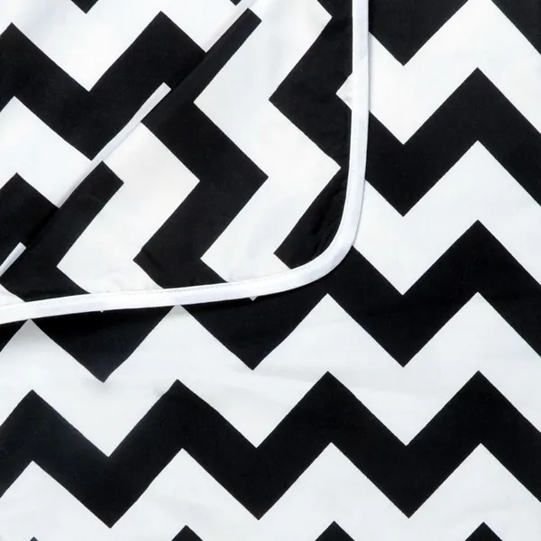 Abstract_Single_Dohar_for_AC_Room_(Polyester,_Black_and_White)