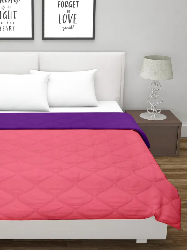 Solid_Double_Comforter_for_Heavy_Winter_(Polyester,_Purple_&_Pink)