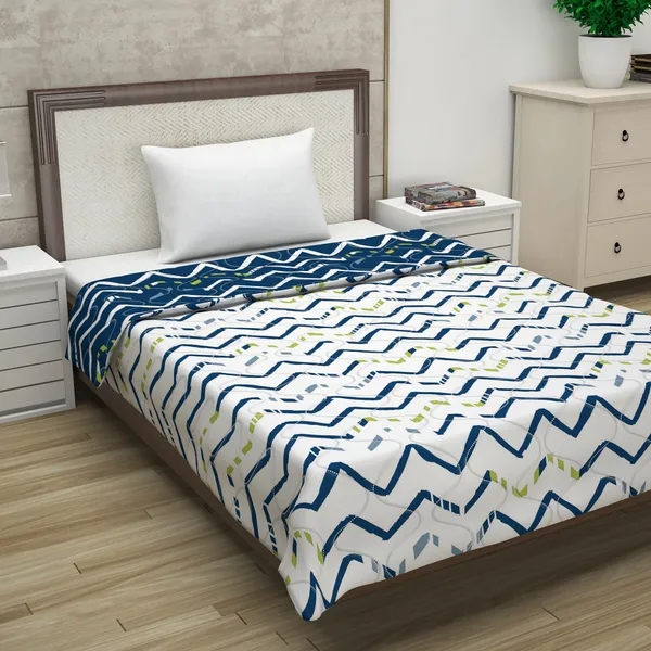 Abstract_Single_Comforter_for_Mild_Winter_(Polyester,_Dark_Blue_&_White)