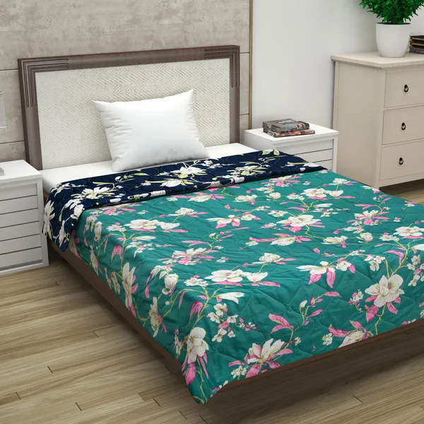 Printed_Single_Comforter_for_Mild_Winter_(Polyester,_Dark_Green,_Dark_Blue)