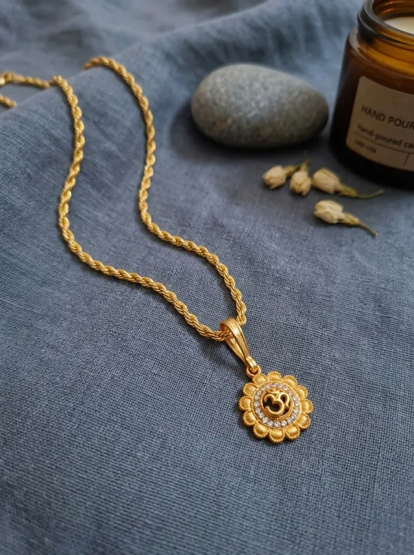Men's_Gold_Plated_Sunburst_Om_Pendant_With_Twisted_Rope_Chain