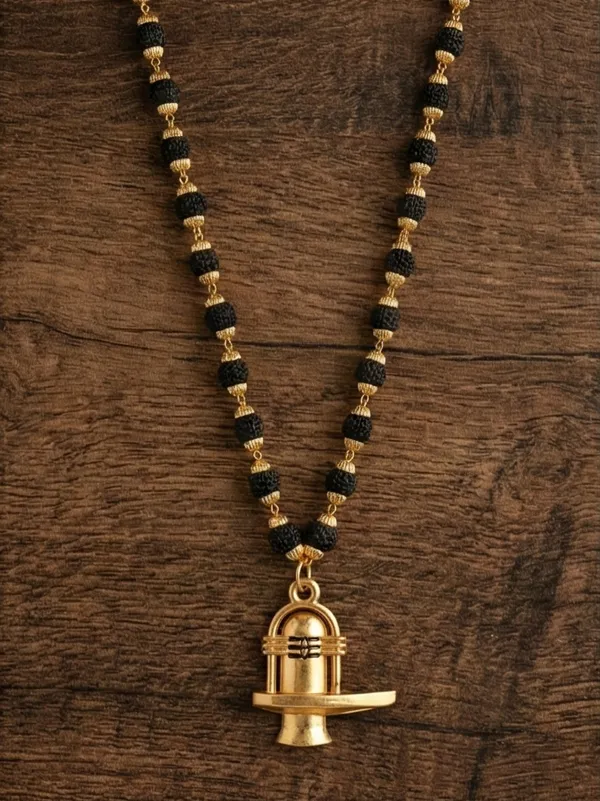 Traditional_Lord_Shiva_Shivling_Locket_with_Gold-Capped_Rudraksha_Beads_Mala
