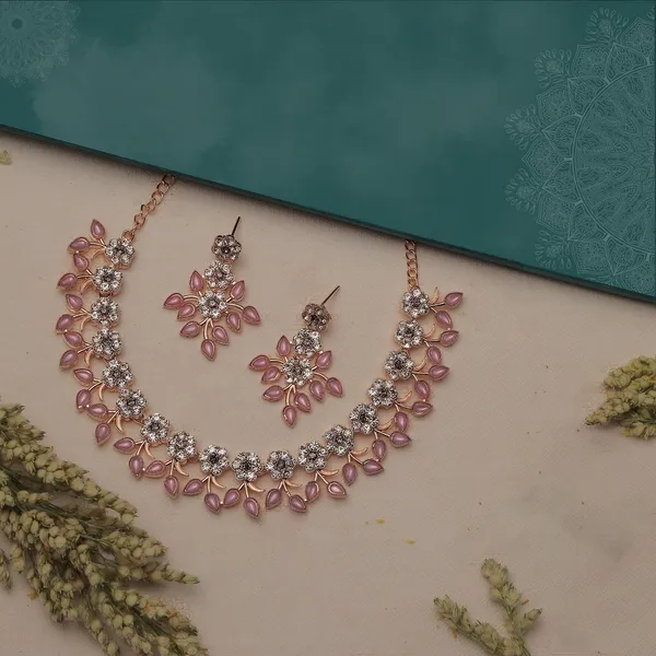 Gujju_Latest_Necklace_Set_With_Earrings_For_Girls_And_Women