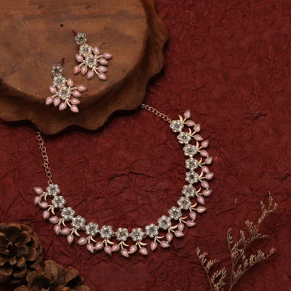 Gujju_Latest_Necklace_Set_With_Earrings_For_Girls_And_Women