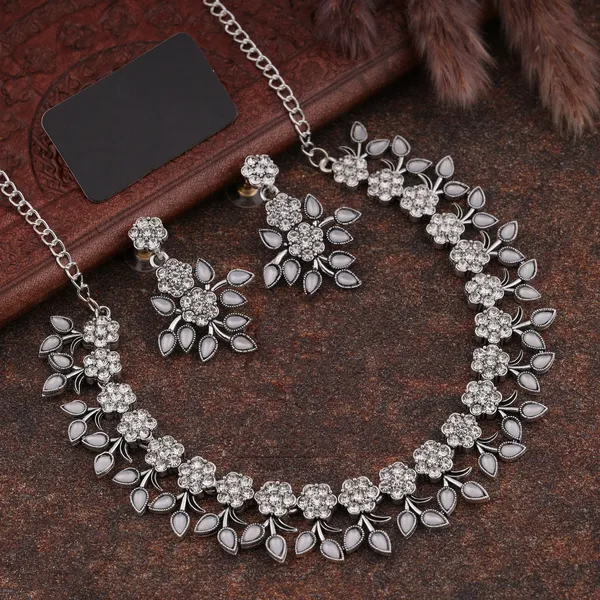 Silver_Plated_White_Colour_Necklace_With_Earrings_For_Womens
