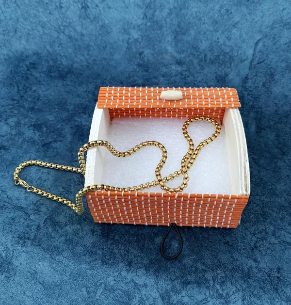 STAINLESS_STEEL_GOLDEN_CHAIN_FOR_MENS\BOYS