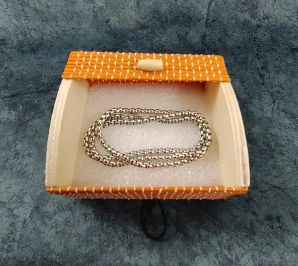 STAINLESS_STEEL_SILVER_CHAIN_FOR_MENS