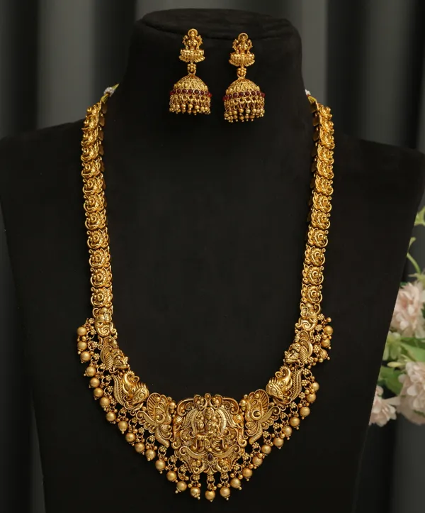 3D_Temple_Jewellery_Combo_Set_for_Women_with_Layered_Haram,_Choker_Necklace_and_Jhumka_Earrings