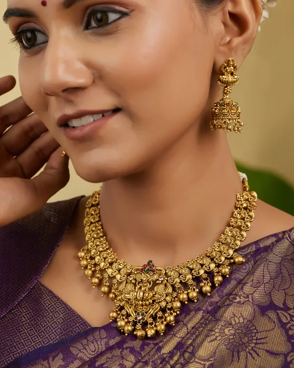 Antique_Gold_Plated_Temple_Jewellery_Necklace_Set_with_Jhumka_Earrings_for_Women