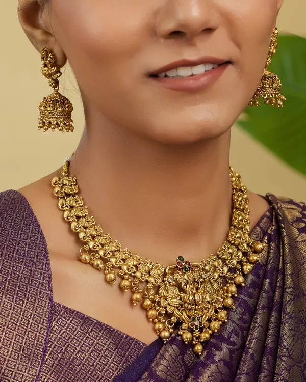Antique_Gold_Plated_Temple_Jewellery_Necklace_Set_with_Jhumka_Earrings_for_Women