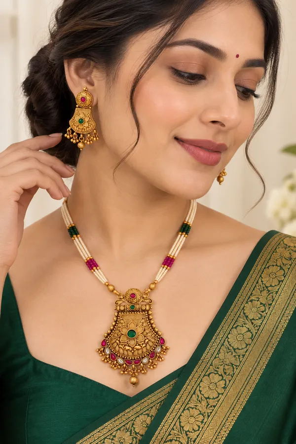Traditional_Gold_Plated_Temple_Necklace_Set_with_Green_&_Ruby_Stones_and_Pearl_Beads