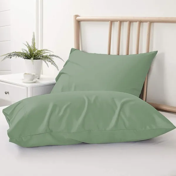 Emerald_Green_Cotton_Solid_Premium_Pillow_Covers_Pack_Of_2