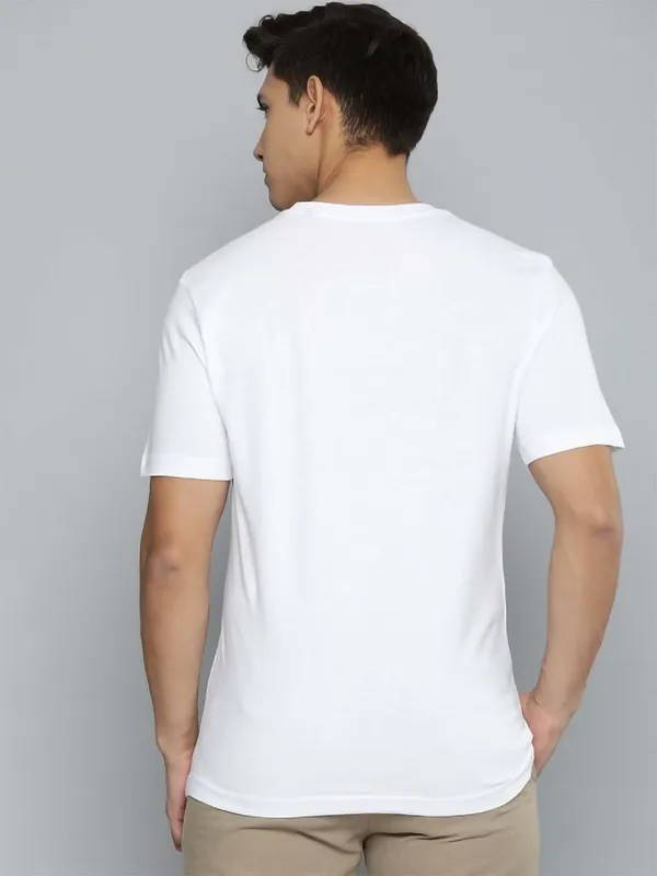 White_Printed_Cotton_Round_Neck_Regular_Fit_Soft_And_Comtable_Trendy_Casual_Half_Sleeve_T_Shirt_For_Men