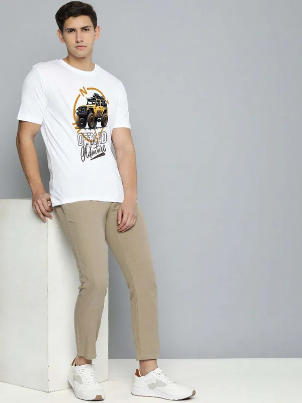 White_Printed_Cotton_Round_Neck_Regular_Fit_Soft_And_Comtable_Trendy_Casual_Half_Sleeve_T_Shirt_For_Men