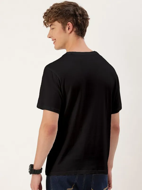 Black_Classic_Cotton_T_Shirt_Round_Neck_Short_Sleeve_For_Men