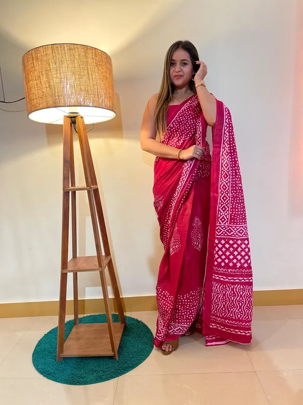 Ikkat_Print_Pure_Soft_Cotton_saree_With_Blouse_Piece
