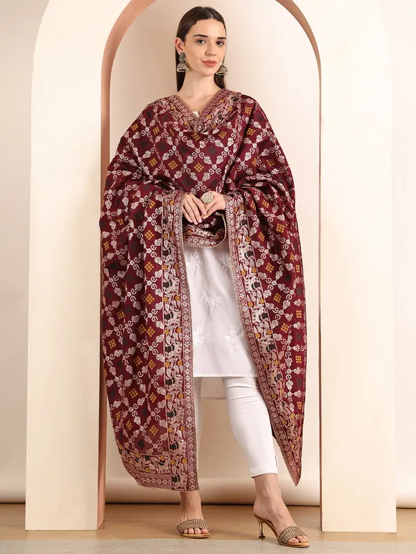 Maroon_Banarasi_Silk_Hand_Tie-Dye_Bandhej_Dupatta