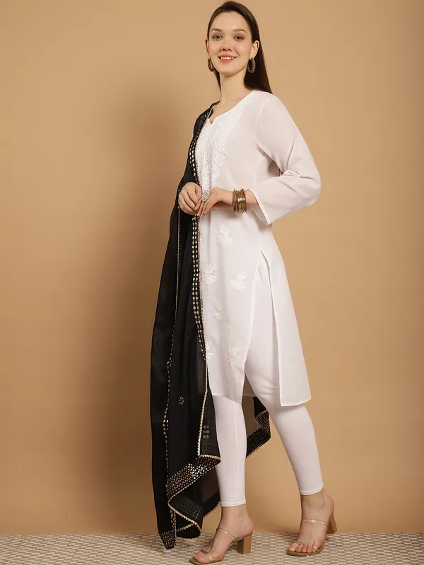 Black_Crepe_Gota_Patti_Work_Ethnic_Dupatta