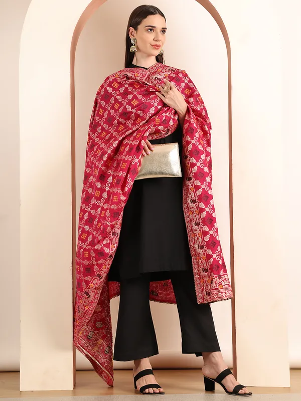 Magenta_Banarasi_Silk_Hand_Tie-Dye_Bandhej_Dupatta