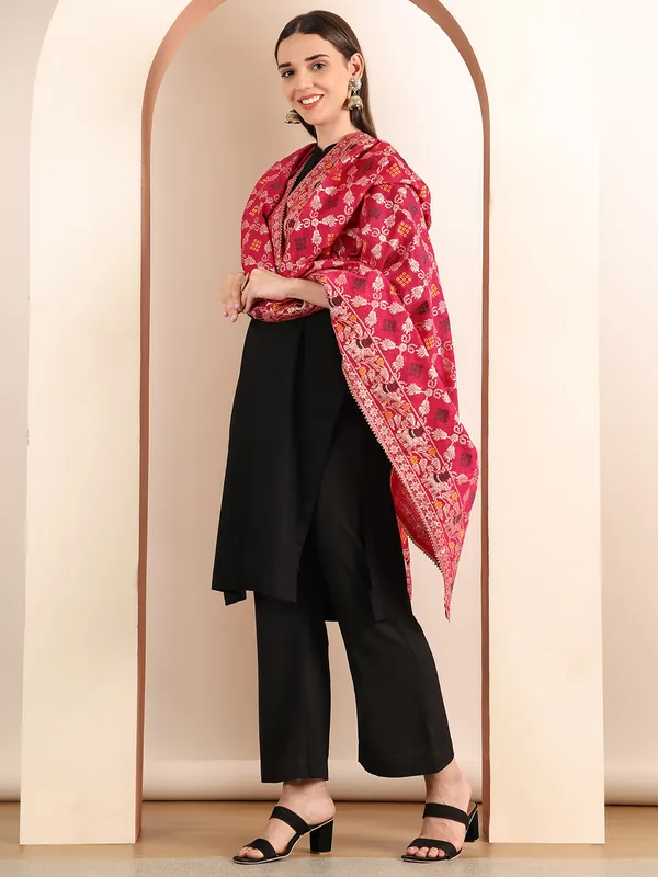 Magenta_Banarasi_Silk_Hand_Tie-Dye_Bandhej_Dupatta