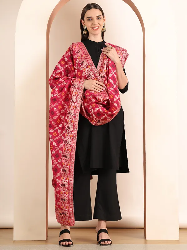 Magenta_Banarasi_Silk_Hand_Tie-Dye_Bandhej_Dupatta