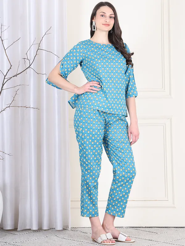 Blue_Cotton_Printed_Casual_Co-Ords_For_Women
