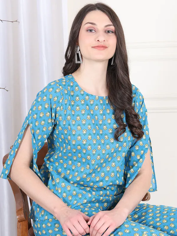 Blue_Cotton_Printed_Casual_Co-Ords_For_Women