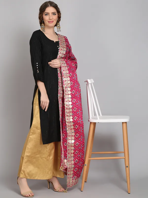 Magenta_Cotton_Kota_Doriya_Patola_Print_Gota_Patti_Work_Dupatta