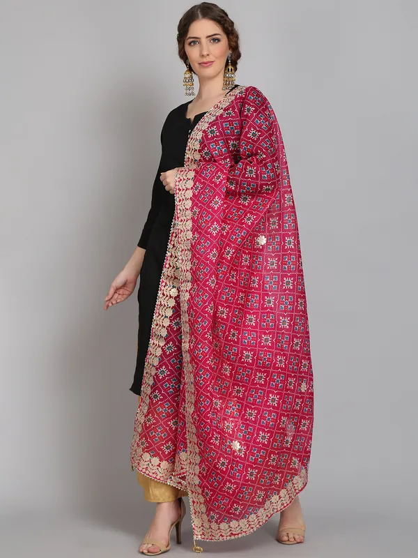 Magenta_Cotton_Kota_Doriya_Patola_Print_Gota_Patti_Work_Dupatta