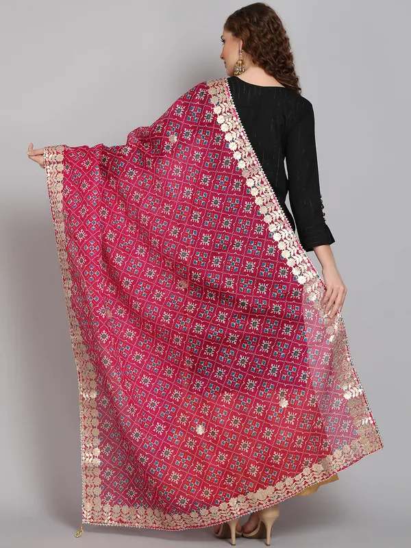 Magenta_Cotton_Kota_Doriya_Patola_Print_Gota_Patti_Work_Dupatta