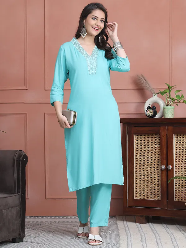 Sea_Green_Cotton_Solid_Casual_Kurta_Sets_For_Women