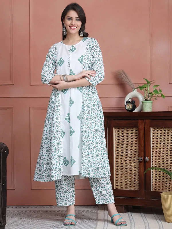 White_Cotton_Printed_Casual_Kurta_Sets_For_Women