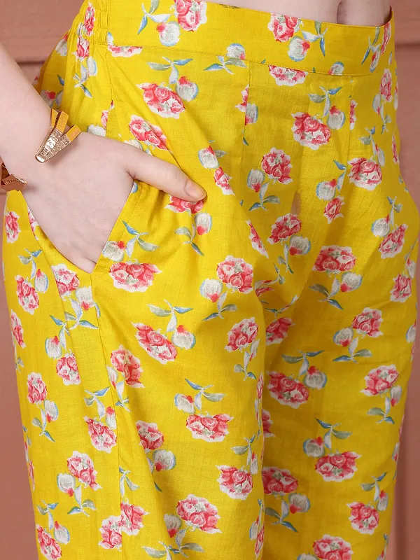 Yellow_Cotton_Printed_Casual_Kurta_Sets_For_Women