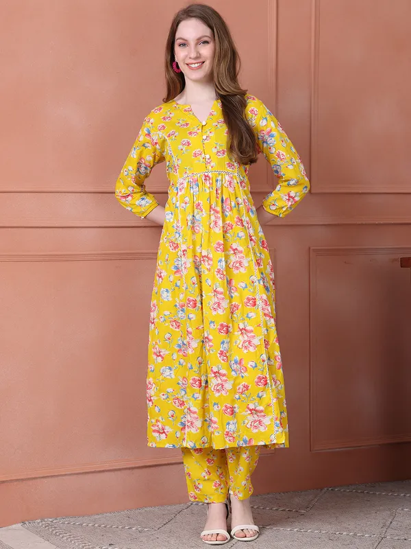 Yellow_Cotton_Printed_Casual_Kurta_Sets_For_Women
