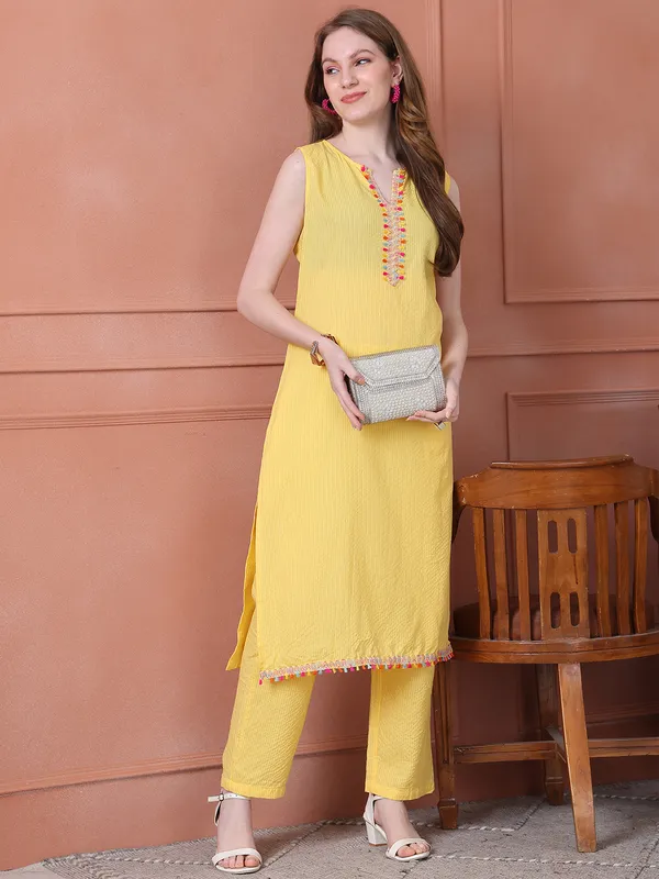 Yellow_Cotton_Embroidered_Casual_Kurta_Sets_For_Women