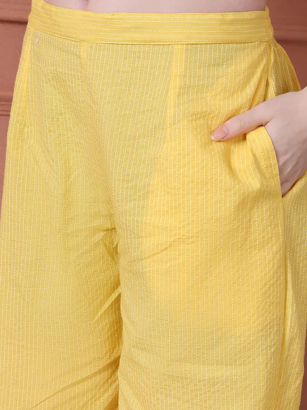 Yellow_Cotton_Embroidered_Casual_Kurta_Sets_For_Women