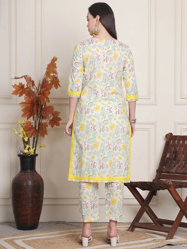 Off_White_Cotton_Printed_Casual_Kurta_Sets_For_Women