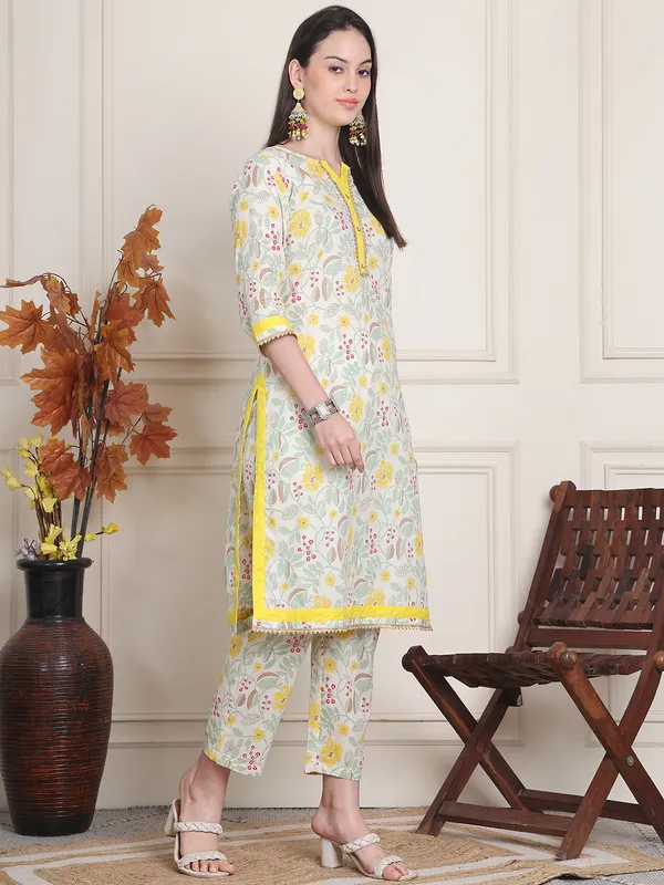 Off_White_Cotton_Printed_Casual_Kurta_Sets_For_Women