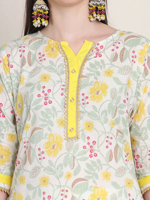 Off_White_Cotton_Printed_Casual_Kurta_Sets_For_Women