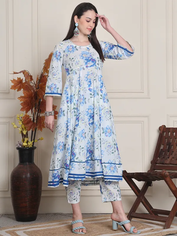 White_Cotton_Printed_Casual_Kurta_Sets_For_Women
