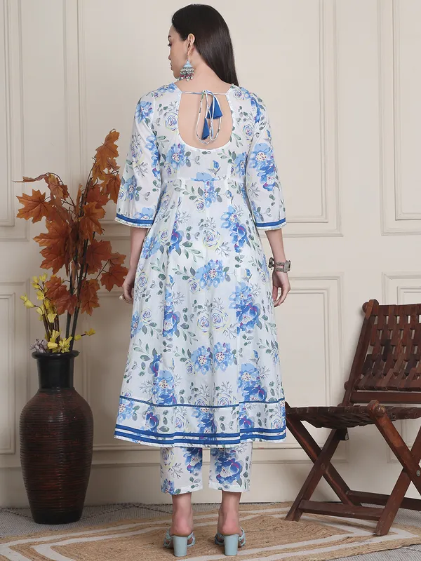 White_Cotton_Printed_Casual_Kurta_Sets_For_Women