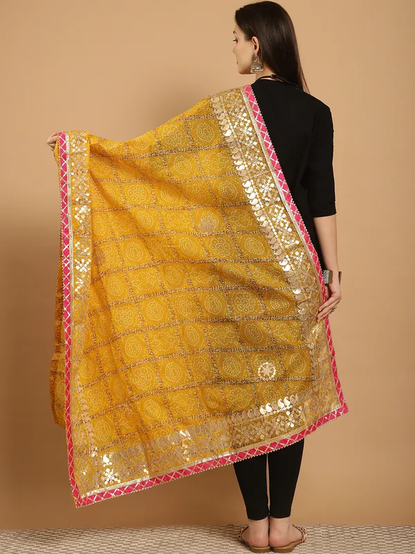 Yellow_Cotton_Kota_Doriya_Gota_Patti_Work_Dupatta