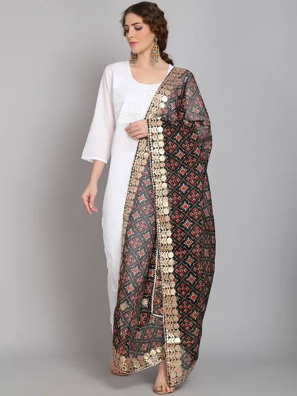 Black_Cotton_Kota_Doriya_Patola_Print_Gota_Patti_Work_Dupatta