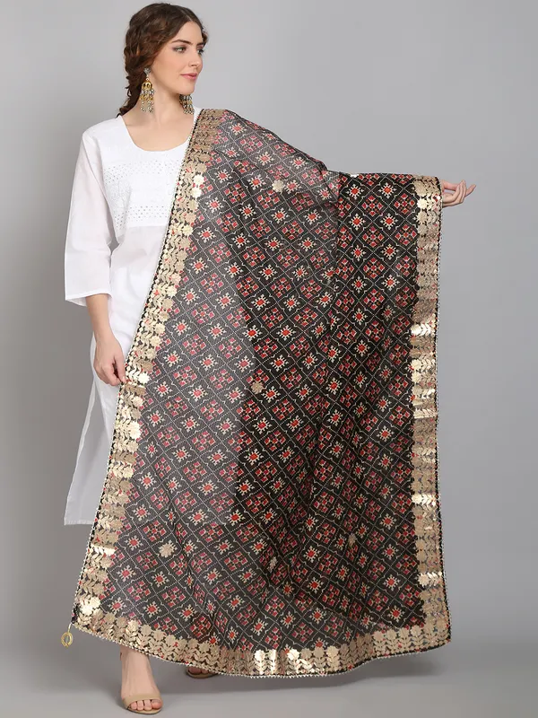 Black_Cotton_Kota_Doriya_Patola_Print_Gota_Patti_Work_Dupatta