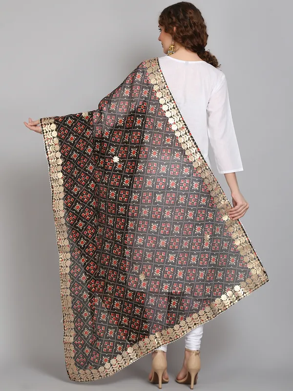 Black_Cotton_Kota_Doriya_Patola_Print_Gota_Patti_Work_Dupatta
