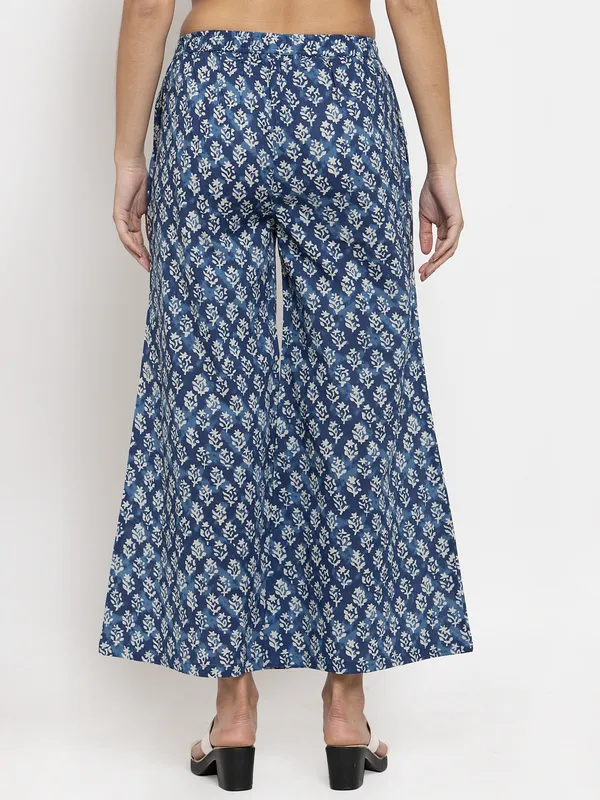 Blue_Cotton_Printed_Regular_Palazzos_For_Women