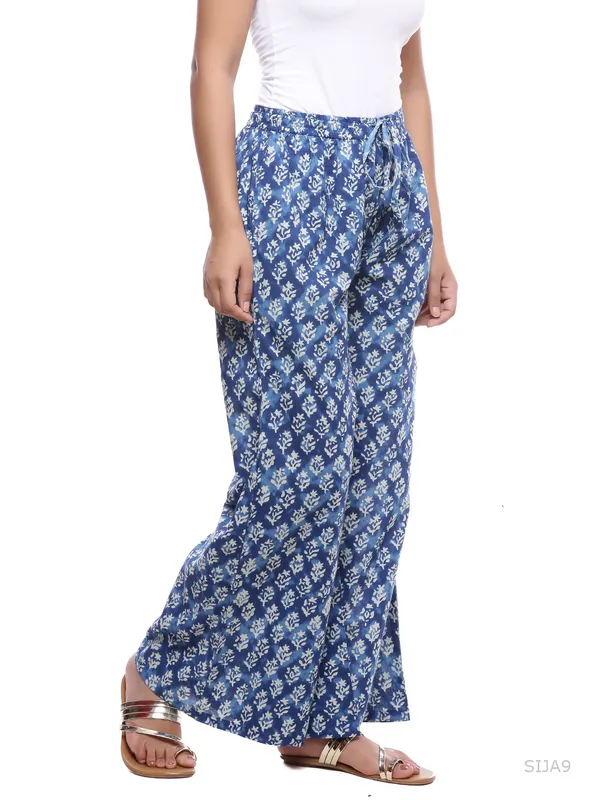 Blue_Cotton_Printed_Regular_Palazzos_For_Women