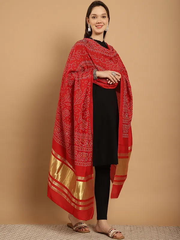 Red_Muslin_Bandhej_Ethnic_Dupatta