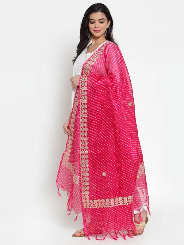 Magenta_Cotton_Doriya_Gota_Patti_Dupatta